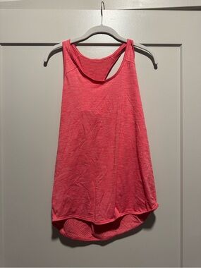 Lululemon pink woman’s tank top